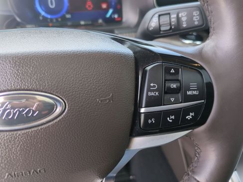 Used 2023 Ford Explorer Platinum w/ Equipment Group 601A image 31