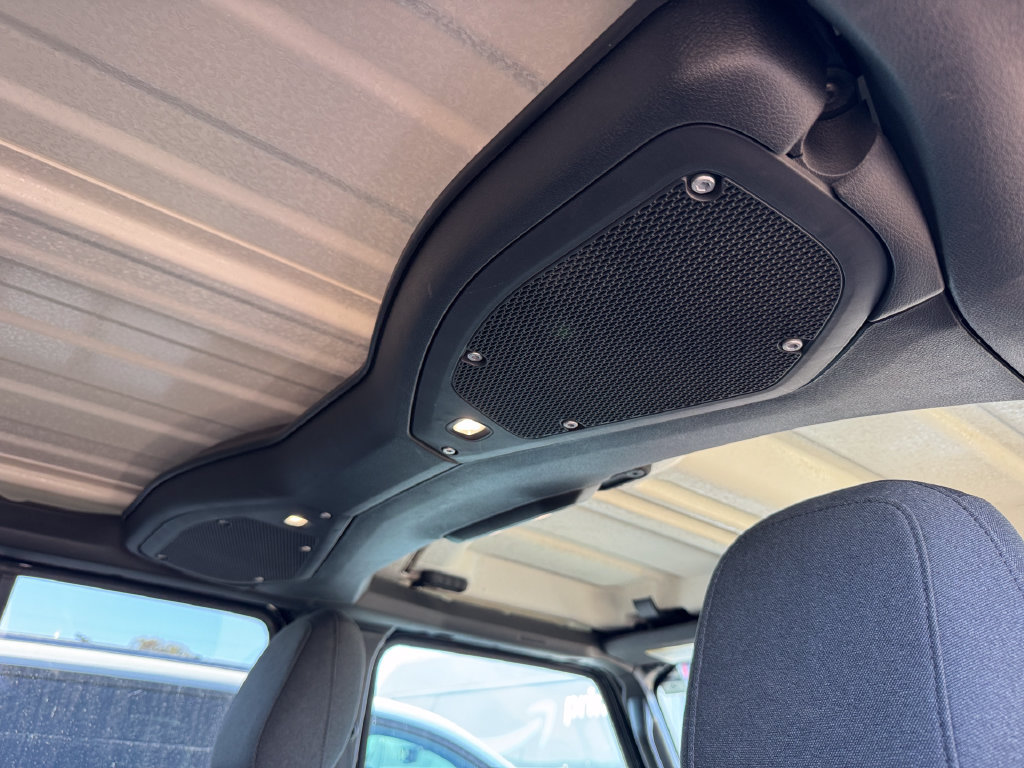 Used 2024 Jeep Wrangler Unlimited AWD/4WD image 8