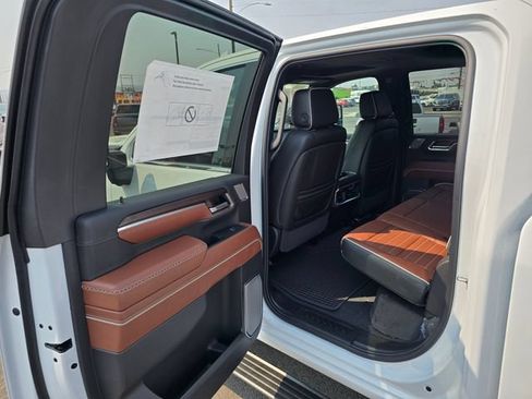 New 2026 GMC Sierra 2500 Denali Ultimate AWD/4WD image 15