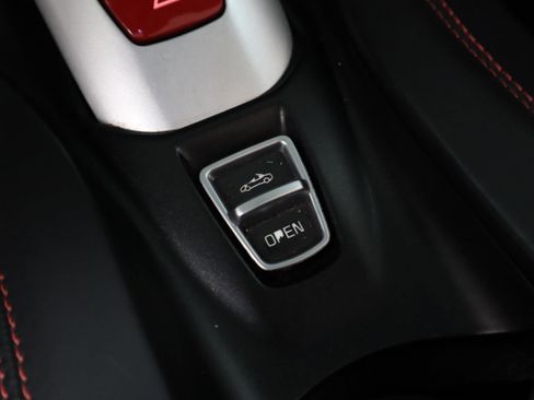 Used 2016 Ferrari California T RWD image 32