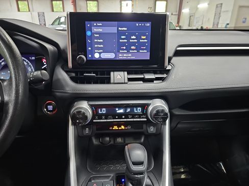 Used 2023 Toyota RAV4 XLE w/ Convenience Package FWD image 21