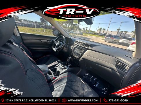 Used 2020 Nissan Rogue SV FWD image 21