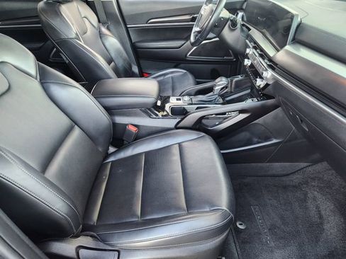 Used 2024 Kia Telluride S image 11