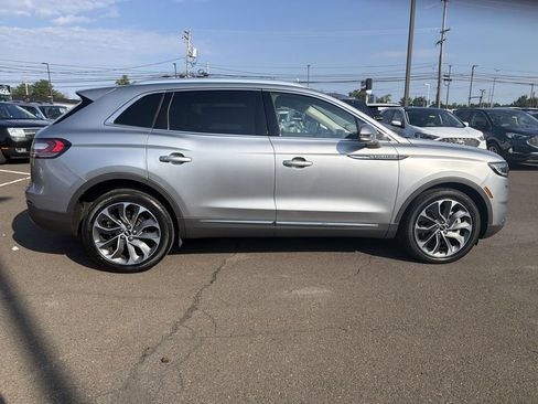 Certified 2022 Lincoln Nautilus Reserve w/ Luxury Package AWD/4WD image 6