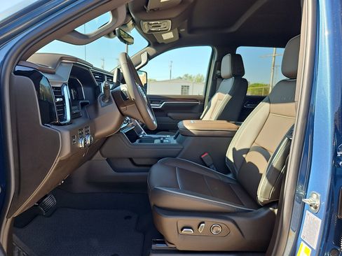 New 2026 GMC Sierra 2500 Denali w/ Technology Package AWD/4WD image 15