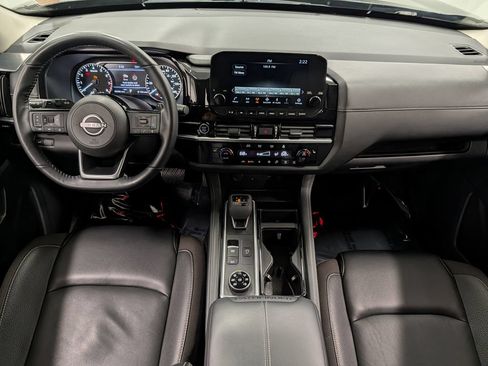 Used 2023 Nissan Pathfinder SL AWD/4WD image 28
