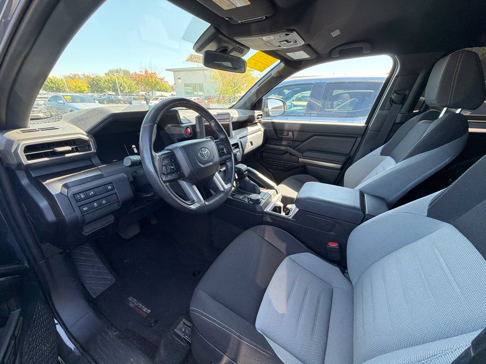 Used 2025 Toyota 4Runner TRD Off-Road AWD/4WD image 3