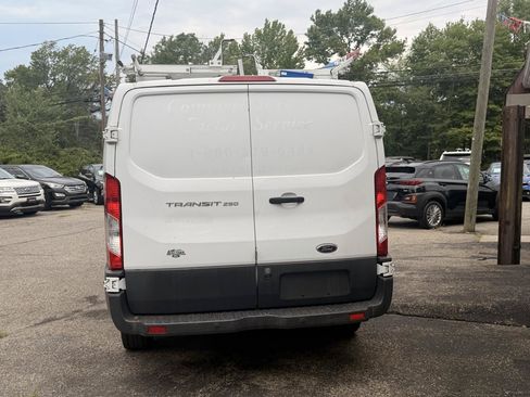 Used 2015 Ford Transit 250 130 Low Roof RWD image 6