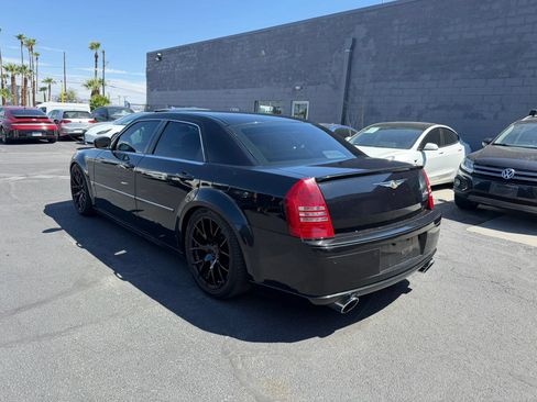Used 2006 Chrysler 300 SRT8 RWD image 4
