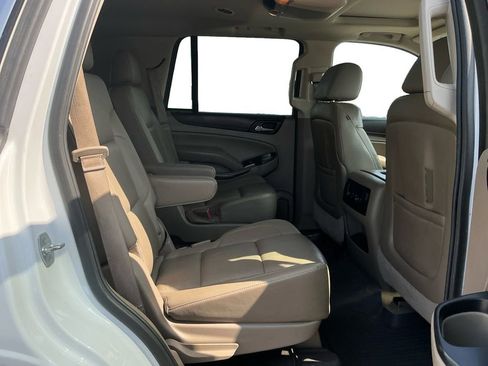Used 2016 GMC Yukon SLT w/ HD Trailering Package AWD/4WD image 23