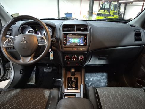 Used 2025 Mitsubishi Outlander Sport ES image 19