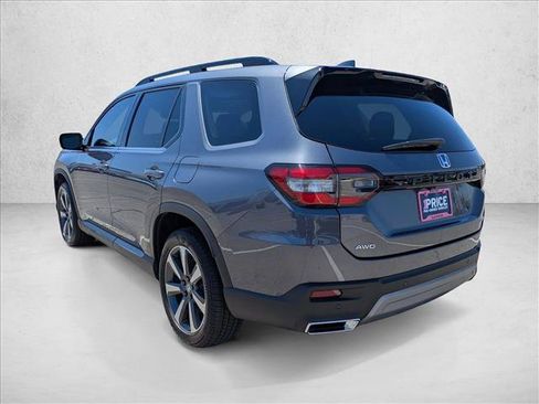 Used 2024 Honda Pilot Touring image 8