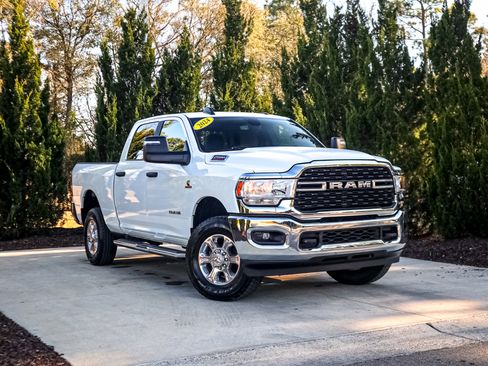 Used 2024 RAM 2500 Big Horn image 2