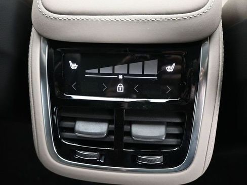 New 2026 Volvo XC90 B6 Plus w/ Protection Package Premier image 35