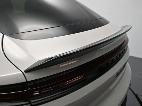 Certified 2025 Porsche Cayenne Turbo GT AWD/4WD image 38