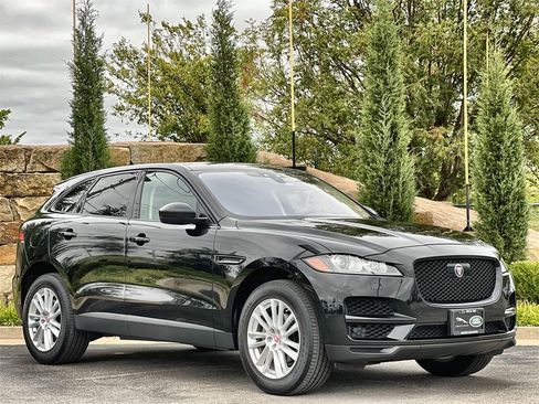 Used 2020 Jaguar F-PACE Prestige image 7
