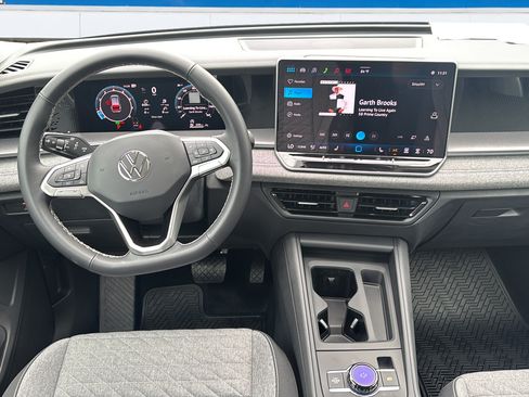 New 2026 Volkswagen Tiguan S AWD/4WD image 21