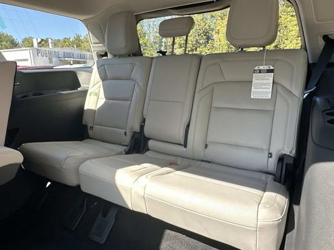 New 2025 Lincoln Navigator Reserve image 26