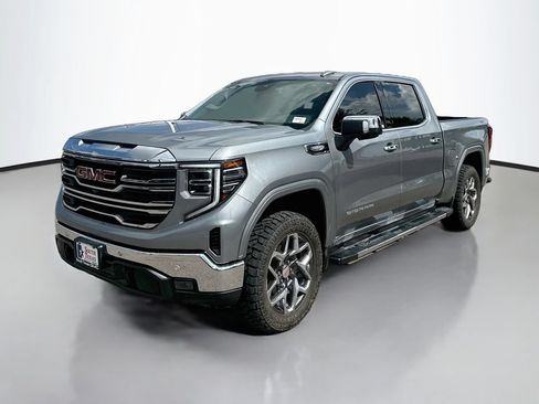 Used 2024 GMC Sierra 1500 SLT AWD/4WD image 3