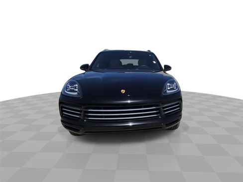 Used 2022 Porsche Cayenne AWD/4WD image 3