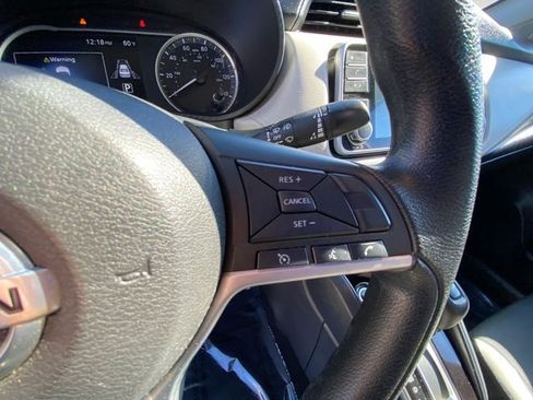 Used 2022 Nissan Versa SV image 20