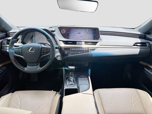 Used 2020 Lexus ES 350 Ultra Luxury w/ Accessory Package 2 FWD image 16
