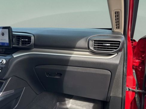 Used 2020 Ford Explorer XLT w/ Equipment Group 202A image 39