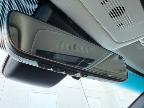 Certified 2025 Lexus ES 300h w/ Premium Package image 29