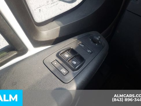 Used 2025 RAM ProMaster 2500 w/ Convenience Group FWD image 14