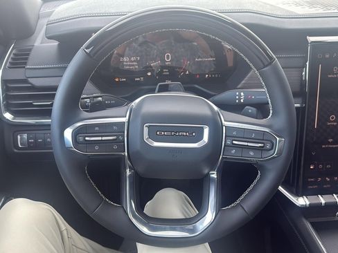 New 2026 GMC Acadia Denali w/ Super Cruise Package image 25