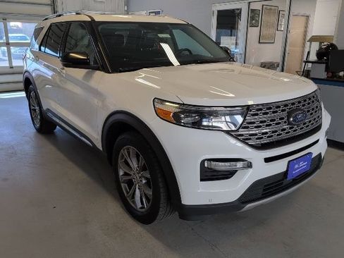 Certified 2022 Ford Explorer Limited AWD/4WD image 7