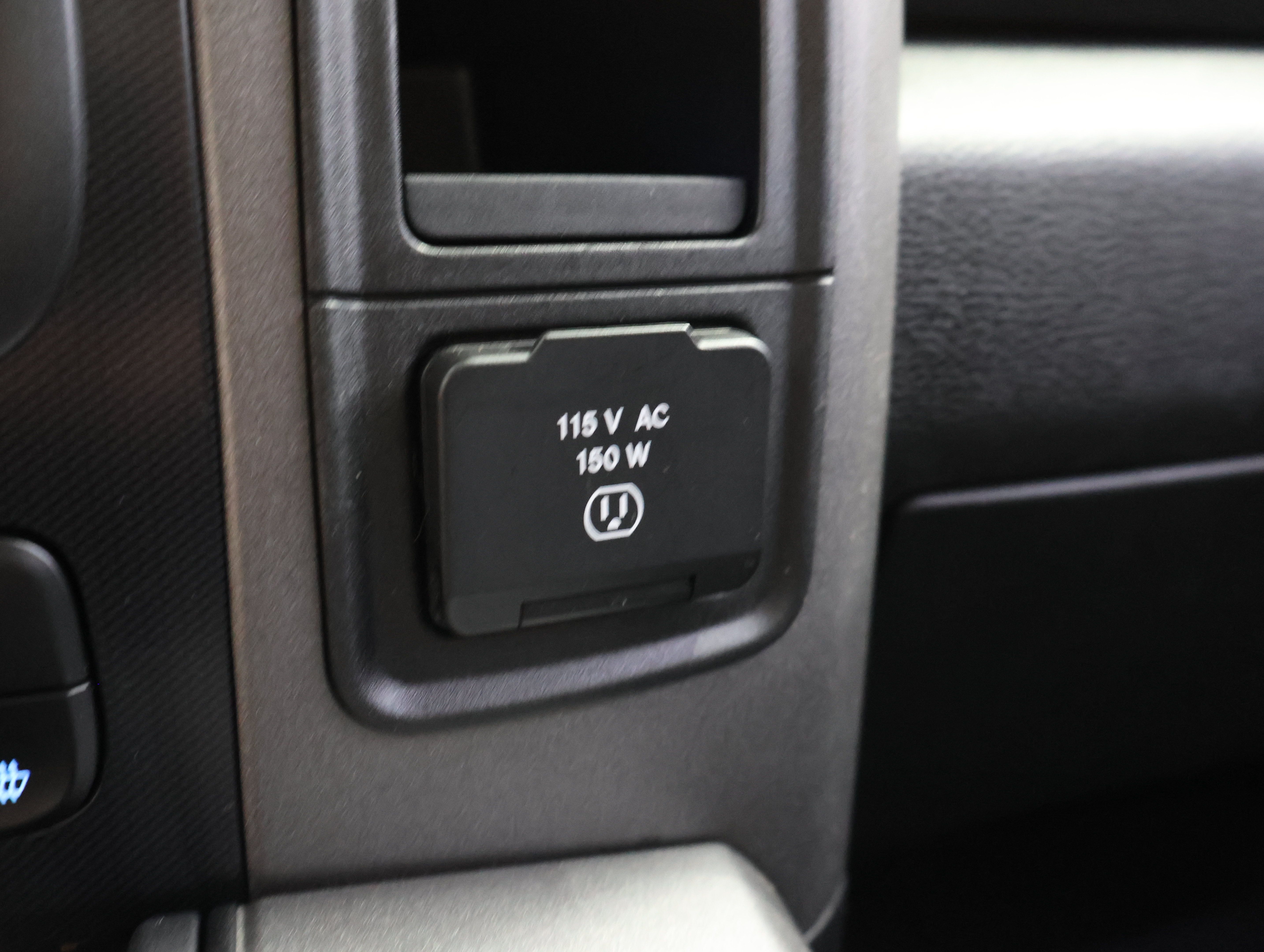 Used 2017 RAM 1500 Rebel w/ Luxury Group AWD/4WD image 46
