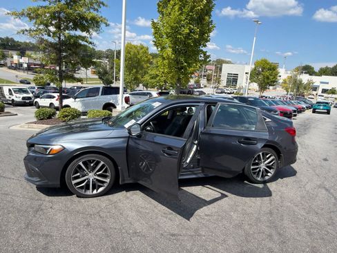 Used 2023 Honda Civic Touring image 18