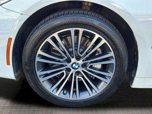 Used 2019 BMW 530i 530i w/ Convenience Package image 46