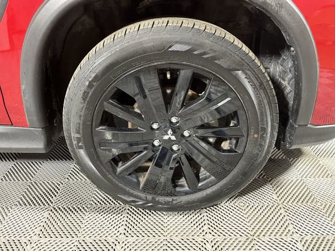 Used 2025 Mitsubishi Outlander Sport LE image 10