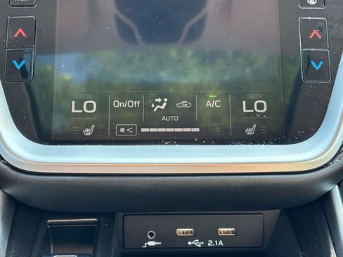 Used 2021 Subaru Outback Limited AWD/4WD image 28