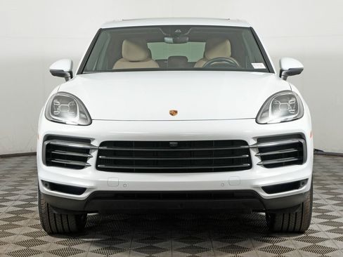 Certified 2022 Porsche Cayenne w/ Premium Package image 10