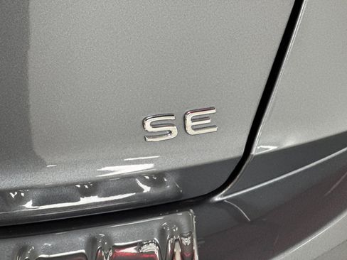 New 2027 Volkswagen Jetta SE FWD image 24