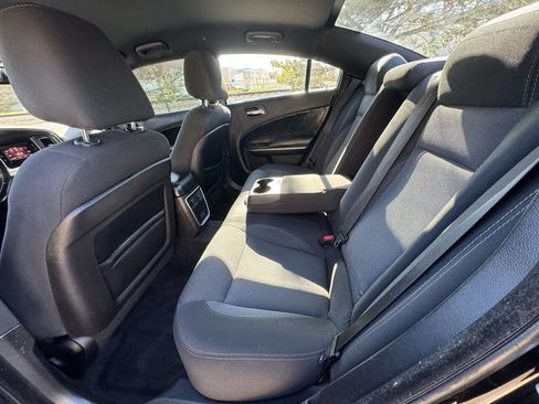 Used 2016 Dodge Charger SE w/ Popular Equipment Group RWD image 12