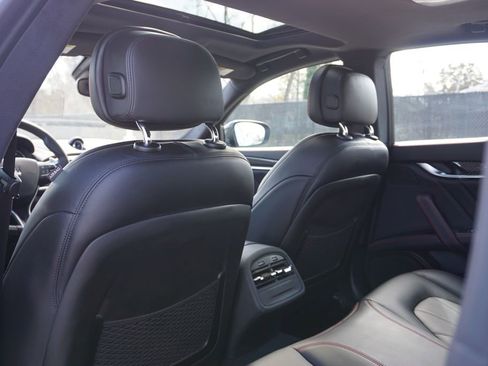 Used 2023 Maserati Ghibli Modena image 35