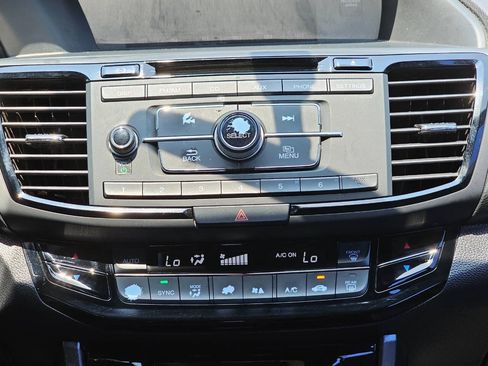 Used 2017 Honda Accord Sport image 21