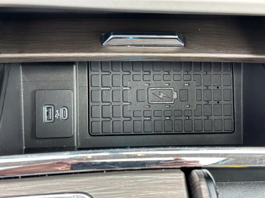 Used 2023 Ford Expedition Limited AWD/4WD image 32
