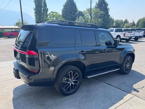 Used 2025 Lexus GX 550 w/ Accessory Package (31) AWD/4WD image 7