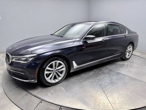 Used 2018 BMW 750i xDrive AWD/4WD image 1