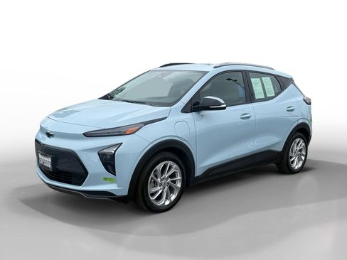 Used 2023 Chevrolet Bolt EUV LT w/ Driver Confidence Package image 1