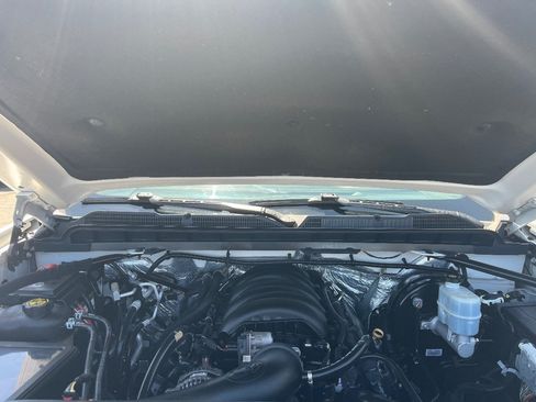 Used 2018 Chevrolet Silverado 1500 LT w/ All Star Edition AWD/4WD image 38