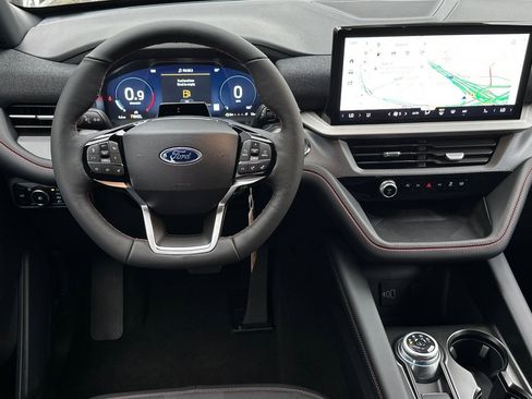 New 2026 Ford Explorer ST-Line w/ ST-Line Street Pack image 13