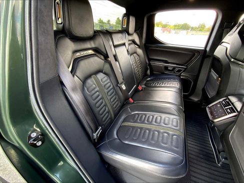 Used 2022 Rivian R1T Adventure image 18