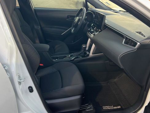 Certified 2023 Toyota Corolla Cross XSE image 13