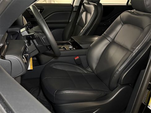 New 2026 Lincoln Aviator AWD image 23